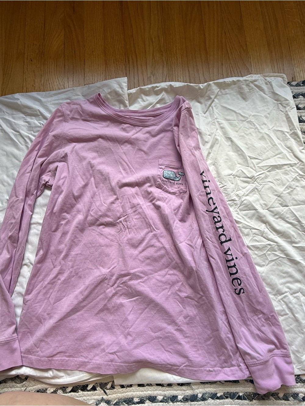 Vineyard Vines Long-Sleeve Tee in Light Pink with Sleeve Logo